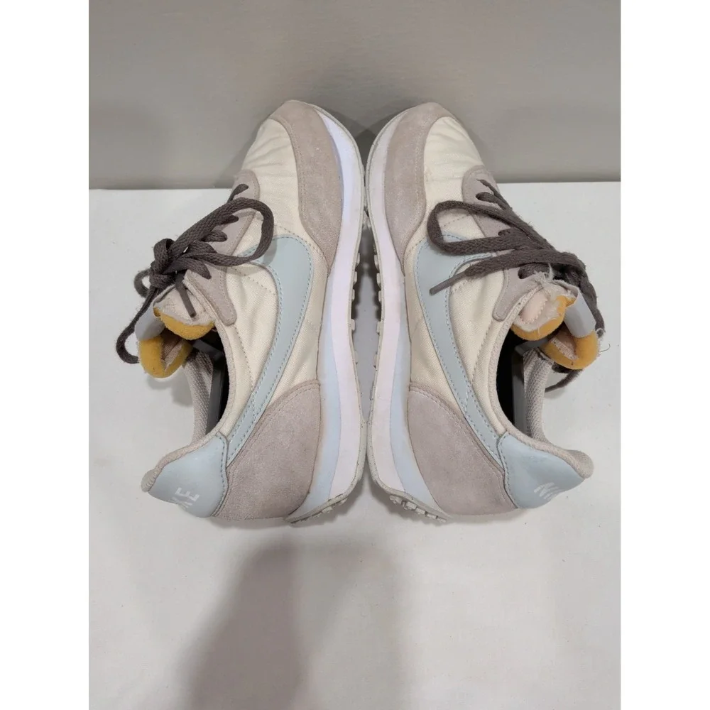 Nike Waffle Trainer 2 Women's Size 7 Sail Light Bone Running Shoes Boy Sz 5 Y